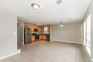 4906 N Cancun Dr, Houston, TX 77045 - Photo 5