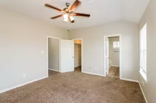 4906 N Cancun Dr, Houston, TX 77045 - Photo 11