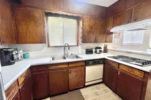 63 Ivy Ct, Jones Creek, TX 77541 - Photo 7