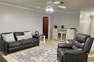 63 Ivy Ct, Jones Creek, TX 77541 - Photo 13