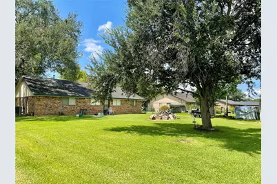 63 Ivy Court, Jones Creek, TX 77541 - Photo 31