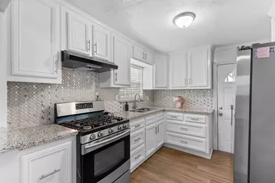 1005 Majestic Street, Houston, TX 77020 - Photo 3