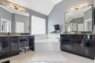 18014 Grotto Point Dr, Cypress, TX 77429 - Photo 15