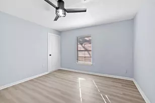 8413 Safeguard St, Houston, TX 77051 - Photo 13