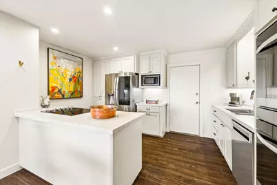 2929 Buffalo Speedway #A203, Houston, TX 77098 - Photo 11