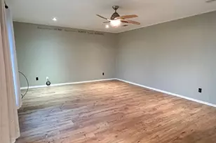 6132 Fox Ridge Dr, Angleton, TX 77515 - Photo 9