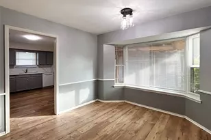 6132 Fox Ridge Dr, Angleton, TX 77515 - Photo 3