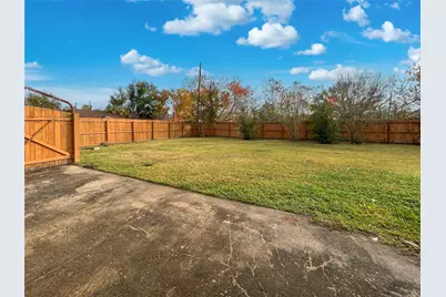 6132 Fox Ridge Drive, Angleton, TX 77515 - Photo 25