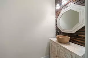 6410 Ferris Dr, Houston, TX 77081 - Photo 9