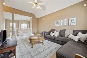 11215 Royce Palms Dr, Houston, TX 77042 - Photo 11