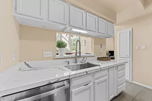 1112 Bering Dr, Houston, TX 77057 - Photo 11