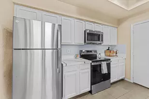 1112 Bering Dr, Houston, TX 77057 - Photo 9