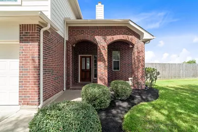 3246 Keithwood Circle W, Pearland, TX 77584 - Photo 3