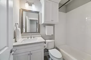 5743 Kiam St, Houston, TX 77007 - Photo 7