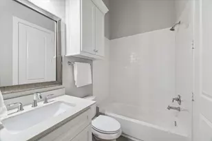 5743 Kiam St, Houston, TX 77007 - Photo 13