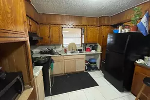 7510 Meadowyork St, Houston, TX 77037 - Photo 11