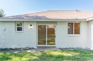 10911 Corona Ln, Houston, TX 77072 - Photo 29