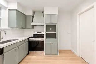 10911 Corona Ln, Houston, TX 77072 - Photo 3