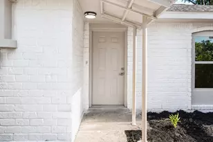 10911 Corona Ln, Houston, TX 77072 - Photo 7