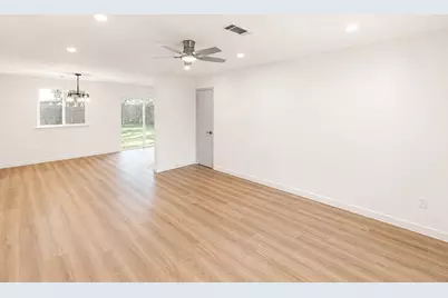 10911 Corona Lane, Houston, TX 77072 - Photo 9