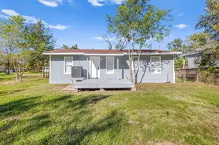 1112 8th St, Orange, TX 77630 - Photo 7
