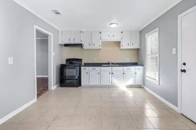 1112 8th Street #A, Orange, TX 77630 - Photo 3