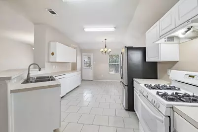 19802 Rocky Shores Drive, Tomball, TX 77375 - Photo 13