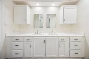 651 Bering Dr, Houston, TX 77057 - Photo 13