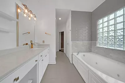5323 Nolda Street #D, Houston, TX 77007 - Photo 11