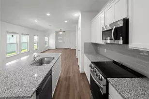 402 Cedar Chase Ct, Dayton, TX 77535 - Photo 7