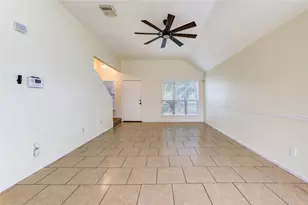 8645 Rinn St, Houston, TX 77078 - Photo 9