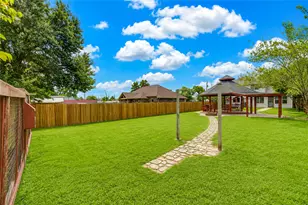 8645 Rinn St, Houston, TX 77078 - Photo 37
