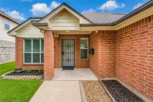 8645 Rinn St, Houston, TX 77078 - Photo 3