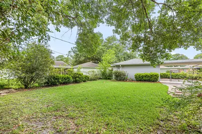 11407 Valley Spring Drive, Houston, TX 77043 - Photo 31