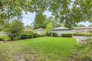 11407 Valley Spring Dr, Houston, TX 77043 - Photo 31