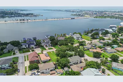 5723 Stewart Avenue, Galveston, TX 77551 - Photo 3