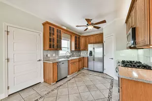 5723 Stewart Ave, Galveston, TX 77551 - Photo 23