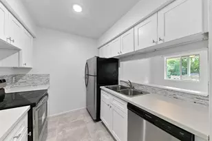 1312 W Adoue St, Alvin, TX 77511 - Photo 1