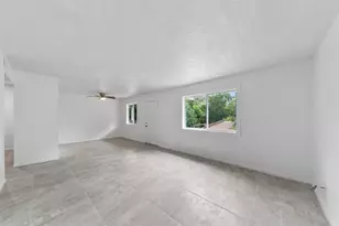 1312 W Adoue St, Alvin, TX 77511 - Photo 3