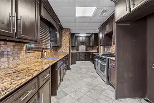 505 S Burnett Dr, Baytown, TX 77520 - Photo 13