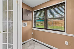 505 S Burnett Dr, Baytown, TX 77520 - Photo 19