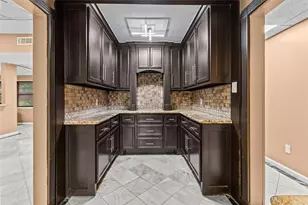 505 S Burnett Dr, Baytown, TX 77520 - Photo 15