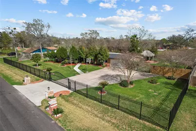 505 S Burnett Drive, Baytown, TX 77520 - Photo 5