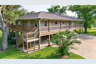 915 Live Oak Drive, Jones Creek, TX 77541 - Photo 1
