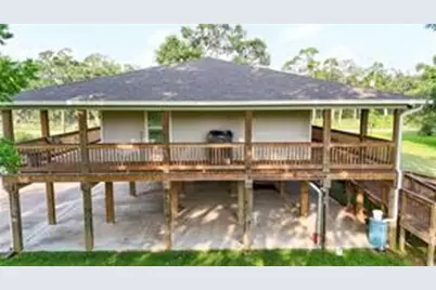 915 Live Oak Drive, Jones Creek, TX 77541 - Photo 3