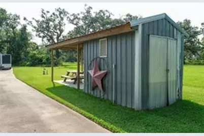 915 Live Oak Drive, Jones Creek, TX 77541 - Photo 9