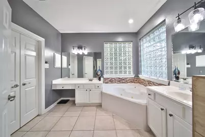 14427 Brighton Trace Lane, Houston, TX 77044 - Photo 19