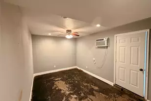 1411 Neptune Ln, Houston, TX 77062 - Photo 19