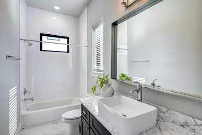 3205 Durhill Street, Houston, TX 77025 - Photo 17