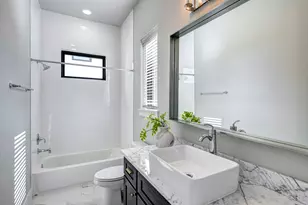 3205 Durhill St, Houston, TX 77025 - Photo 17